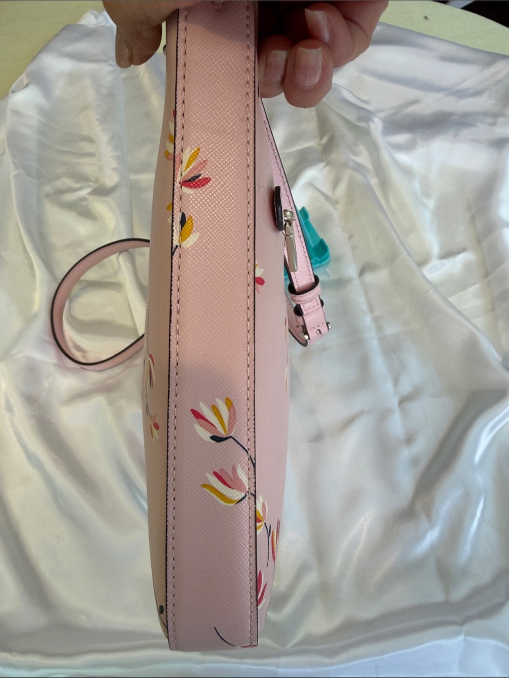 KATE SPADE Pink Floral Print Crossbody Purse 10 W 9 L 1 1/2 D - Picture 7 of 12